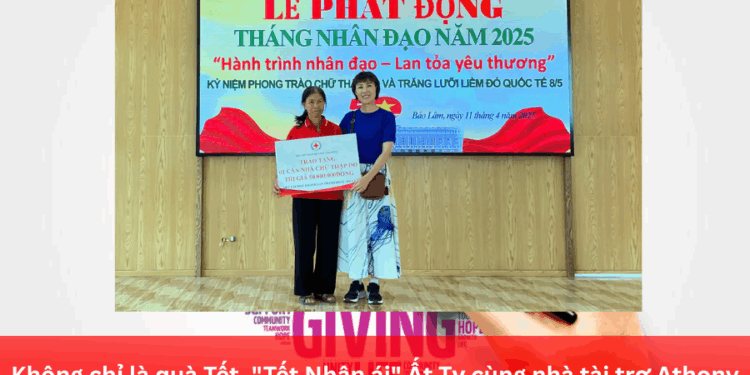 Không chỉ là quà Tết, “Tết Nhân ái” Ất Tỵ cùng nhà tài trợ Athony Trần mang cả mùa xuân đến người yếu thế